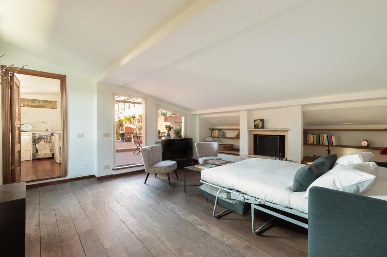 Bright And Comfy Terraced Apartment In Trastevere Rom Exteriör bild