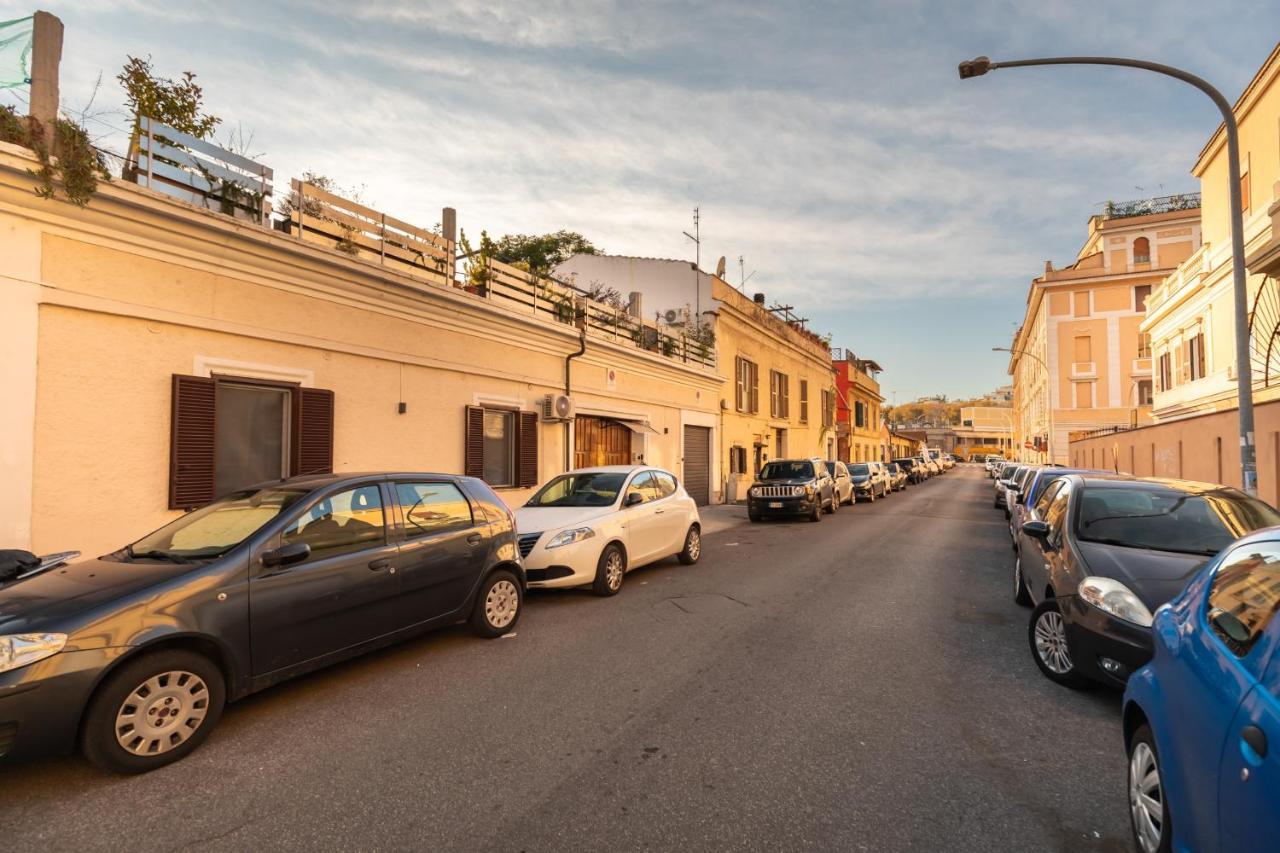 Bright And Comfy Terraced Apartment In Trastevere Rom Exteriör bild